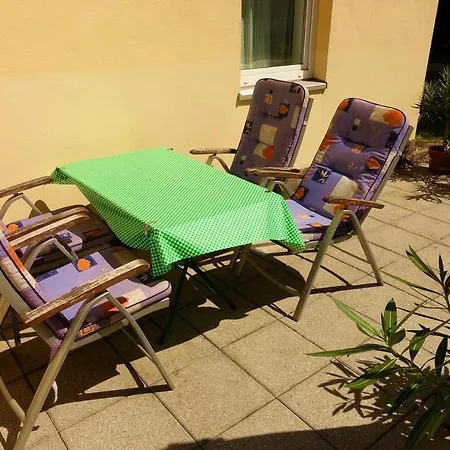 Campus Anton Apartment